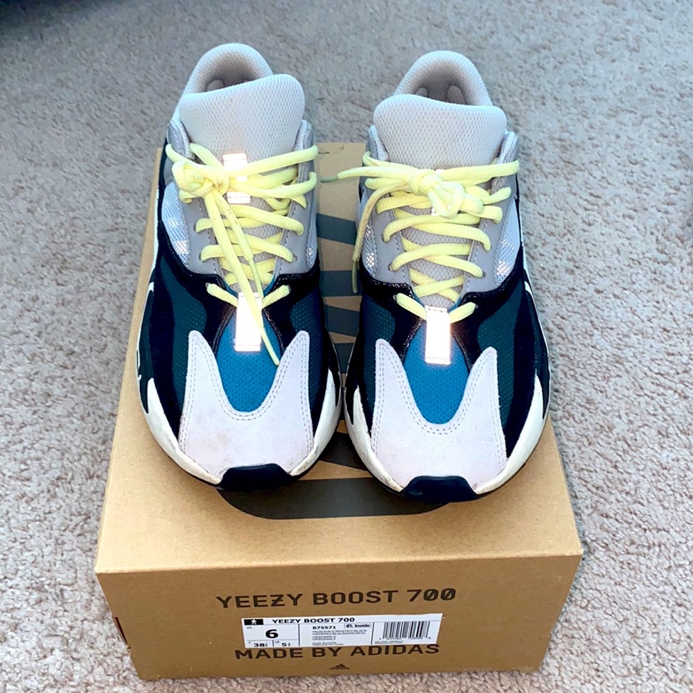 Yeezy Boost 700
